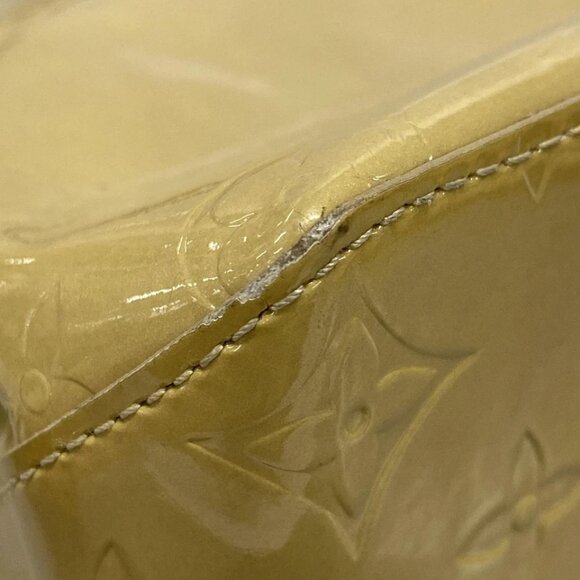 LOUIS VUITTON Reade MM Soft Beige Monogram Vernis - Handbag 220-061225 - Picture 6 of 11